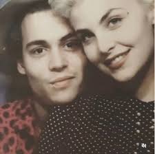 Johnny's daughter with a picture of Johnny, Photo Susanne Blomqvist ???