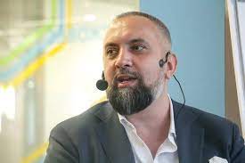 Убежденный сторонник практических навыков против. J5smrtllhprdtm