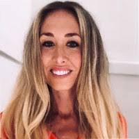 Melanie Huddleston's Instagram, Twitter & Facebook