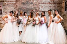 Bräute, braut, brautschuhe, brautkleider, hochzeitsanzug, hochzeit. Messe Fur Brautmoden Saarbrucken Neunkirchen Saarland Saarland Saarbrucken Neunkirchen Mode Walus