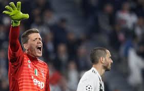 His jersey number is 1. Wojciech Szczesny Odrzucil Oferte Giganta Na Przeszkodzie Stanely Pieniadze Pilka Nozna Sport Pl