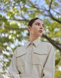 Nik esah was born to nik yaakub and zainab yaakub. The Vivo Zeiss Professional Photography X60 Series Gets A Thumbs Up From Malaysian Tv Personalities Tatler Malaysia