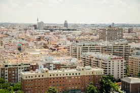 Nazwał ją mayrit (źródło wody), a osada stała się początkiem miasta znanego dziś jako madryt. Archiwa Madryt Zabytki Polacz Kropki