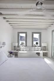 Il Sito Dove Trovare Le Piu Belle Case In Affitto Sulle Isole Greche Arredamento In Stile Mediterraneo House Arredamento Casa Estiva