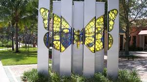 The warm weather is here and there will be many travelers that will come to enjoy the warmth and scenery of palm beach gardens. Hilton Garden Inn Palm Beach Gardens Palm Beach Gardens Organic Gardening Pest Control Public Art
