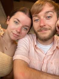 Alexis Cobb's Instagram, Twitter & Facebook