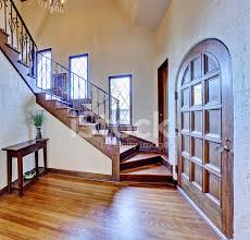 Interno Di Casa Di Corridoio D Ingresso Con Scala Fotografie Stock Freeimages Com
