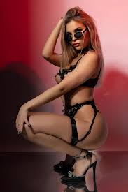 Amelia ❤️ Female Entertainer wLong Hair in Sarasota | Slixa