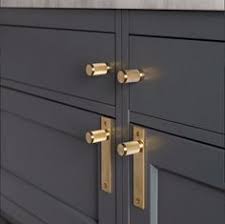 The Best Selection Of Cabinet Hardware Design To Help You In Your Next Projects Kitch In 2020 Kitchen Cupboard Handles Kitchen Cabinet Hardware Brass Kitchen Hardware