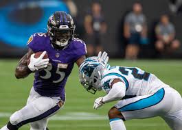 Washington cornerback jimmy moreland hit dobbins in the knee . Eb9fevcm7uodqm