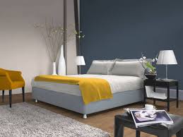 Monochrome dark blue color palette reminds of mystery of the sky before a thunderstorm. Liebling Die Wandfarbe In Blau