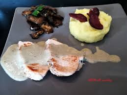 Roti De Dinde Sauce Aux Cepes Ecrase De Pomme De Terre A L Huile D Olive Avec Magret Seches Tonton Ai M E Roti De Dinde Pomme De Terre Magret Seche