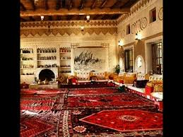 Pin By Aljawhara On مباني ومفروشات تراثية Layered Rugs Rustic Porch Interior Design