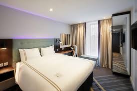 The holiday inn express hamburg city centre is located in the hamburg nord borough on the outer alster. Hotel Premier Inn Hamburg City Alster Hotel Hamburg Trivago De