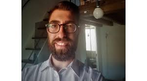 Mi presento: sono Manuel Ferro e sono dottore commercialista. Dal 2010  esercito la professione, prima come tirocinante e successivamente come  libero professionista dal 2014, anno di iscrizione all'Albo dei Dottori  Commercialisti. Il