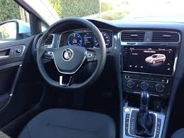 Като алтернатива е възможно използването на. Volkswagen E Golf Cel Mai Discret Model 100 Electric De Pe Piata