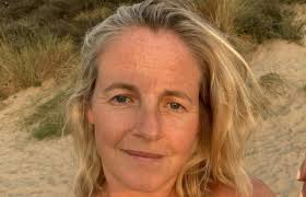 Esther Shaw's Instagram, Twitter & Facebook