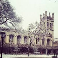 Reynold S Club And The Majestic Hutchinson Commons With The C Shop In The Foreground The University Of Chicago College Architecture Chicago Architecture