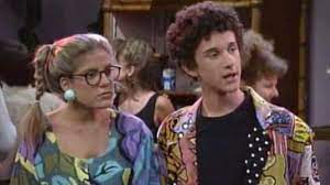 The kiss they shared in front of the cameras. The Real Reason Screech Isn T In The New Saved By The Bell 2020 Tv Series
