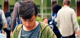 He hasn't told his family or friends that he's gay, and he doesn't know the identity of the anonymous classmate that he's fallen for online. Love Simon Lovesimon Gifs Simon And Bram Bonding Over Love Simon Love Simon Movie Nick Robinson