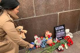 У школы организовали сразу два мемориала памяти. Crwkwvdplcxn3m