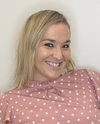 Maureen Bruner's Instagram, Twitter & Facebook