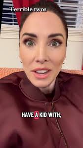 I could not keep it together when this regal beast at the gym photo bombed  my insta story 🤣