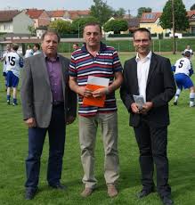 Am 10.05.2018, sportplatz schrattenberg, österreich, 2.klasse nö, 90 zuschauer. 60 Jahre Sportverein