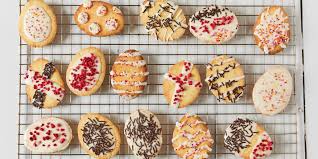 Popped popcorn, gluten free pretzel sticks, and peanuts are coated with melted white chocolate then dolloped with m&ms, sprinkles, and coarse sea salt. 7 Of The Best Gluten Free Easter Bakes Great British Chefs