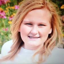 Savanah Knutson at Rydell Auto