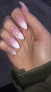 Ombre is posible with any colors😍 watch me work! Ombre Pink To White Almond Shaped Acrylics White Acrylic Nails White Tip Nails Acrylic Nails