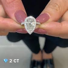 Let S Check Out Some Recently Created Custom Engagementring Designs With Pear Round And Cushion Center Diamonds Swipe Left To See All Three First Up A I 2020