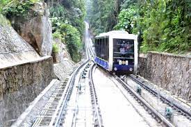 Transportasi rel stasiun stasiun kereta perjalanan metro perkotaan. Serunya Keliling Bukit Bendera Di Penang Malaysia Nasriati Muthalib