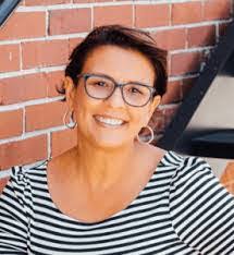 Kim Demars's Instagram, Twitter & Facebook