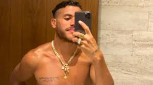 Depois de passar pelo mirassol com dificuldades, nas penalidades, o santos teve mais um resultado positivo na copa são paulo de juniores. Jonathan Dos Santos Se Relaja En Tulum Quinto Partido