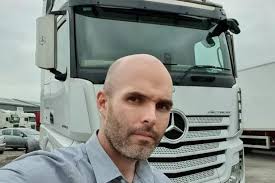 Lorry driver of 15 years gets £7 an hour bonus amid shortfall of 100,000  workers