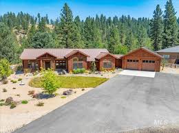 13 Perry Ln, Lowman, ID 83637