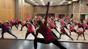 Découvez les meilleurs cours de zumba en ligne et gratuits pour débutants. Des Cours De Zumba Solidaires Ces 14 Et 18 Decembre