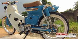 Internetový obchod so štýlovou dámskou a pánskou módou. Honda Prima Streetcub Retro Elegan Otosia Com