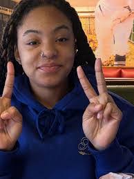 Antoinette Ray's Instagram, Twitter & Facebook