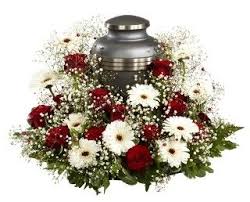 48551550 Scaled 320x258 Jpg 320 258 Flower Urn Funeral Floral Arrangements Funeral Flower Arrangements