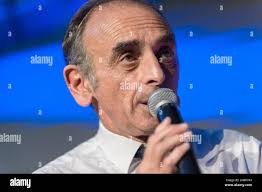 10 rounds hi-res stock photography and images