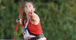 Held a la particularité de dessiner et fabriquer ses propres javelots, adaptés à une meilleure pénétration dans l'air tout en respectant les spécifications des règlements de l'iaaf7. Javelot Nouveau Record National Pour Pleimling Le Quotidien