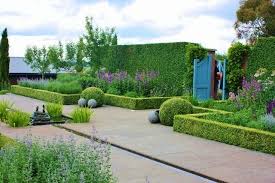 Paul Bangay Roses Google Search Rose Garden Design Garden Landscape Design Garden Design