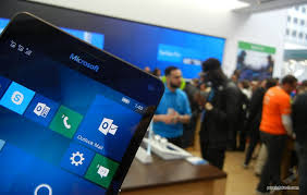 Build 10586 164 For Windows 10 Mobile Available On Production Slow Release Preview Rings The Windows Site For En Windows 10 Mobile Windows Phone Windows 10