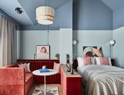 3' to 4' of space between each light. Ivn228fszjbz5m