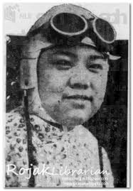 First Chinese woman to qualify as a pilot in Malaya
