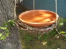 Get out into the garden or ramble through the countryside to find a good leaf to use as a mold. 20 Easy Diy Bird Bath Ideas For Your Yard
