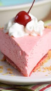This No Bake Jello Pie Is Crazy Easy Requiring Only 5 Ingredients And 15 Minutes Of Prep No Oven Needed So Refreshing And Bri Desserts Cake Recipes Jello Pie