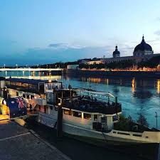 21 quai victor augagneur, 69003 lyon, ranska osoite. Peniche A Privatiser Pour Vos Soirees Entreprise A Lyon Bar Festif Pour Soirees A Lyon L Ayers Boat